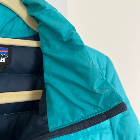 Patagonia Women's Teal Down Jacket - Picture 4 of 11